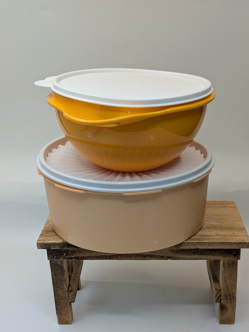 Tupperware Yellow Mini Thatsa Bowl 1.4L and Beige Storage Bowl White Lids 1.8L